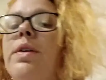 Raynay_mae  live sex cam
