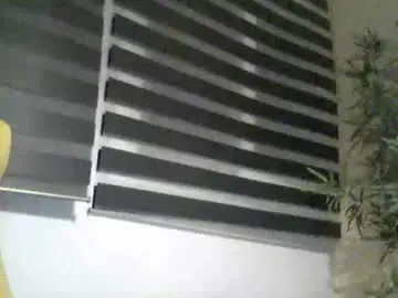 Brihana21  live sex cam