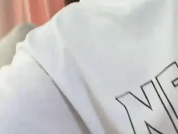 Caroline_333  live sex cam
