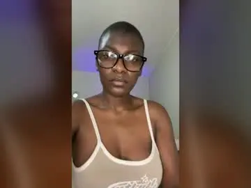 Choccoa  live sex cam