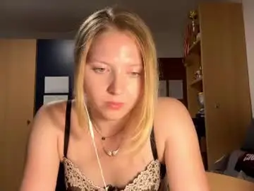 Cinderfuzz  live sex cam