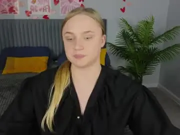 Cutefever  live sex cam