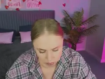Cutefever  live sex cam