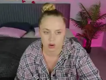 Cutefever  live sex cam