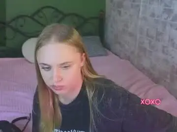 Cutefever  live sex cam