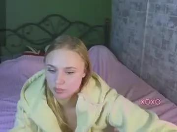 Cutefever  live sex cam