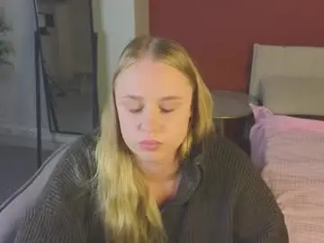 Cutefever  live sex cam
