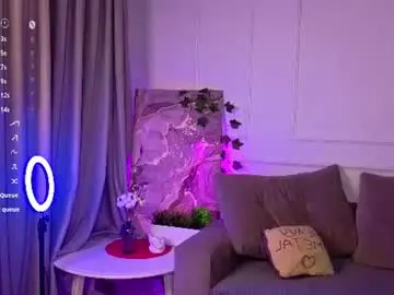 Emiliahronick  live sex cam