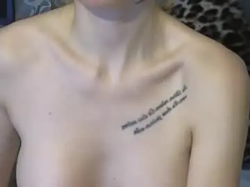 Karmaarms  live sex cam