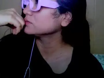 Laurengirls1  live sex cam