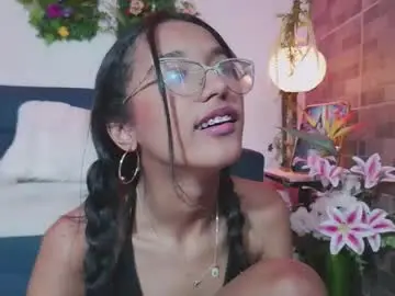 Luna_valen  live sex cam