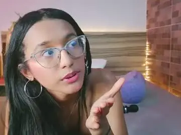 Luna_valen  live sex cam