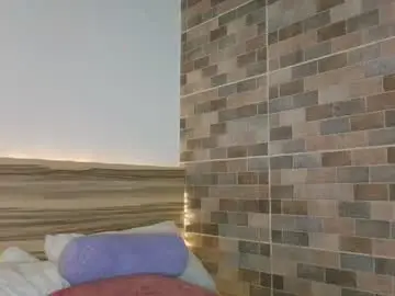 Luna_valen  live sex cam