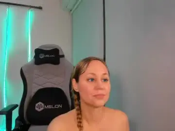 Luxiana_sexy  live sex cam