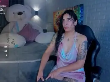 Magic_ivone  live sex cam