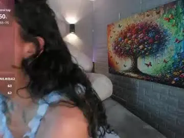 Magic_ivone  live sex cam