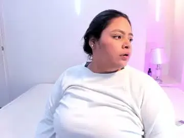Mayaacurvy  live sex cam