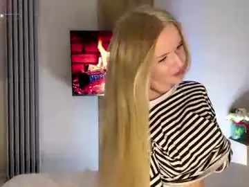 Moonavellle_  live sex cam