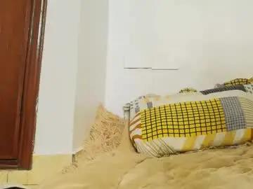 Booty_queen001  live sex cam