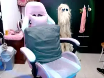 Kateeen18  live sex cam