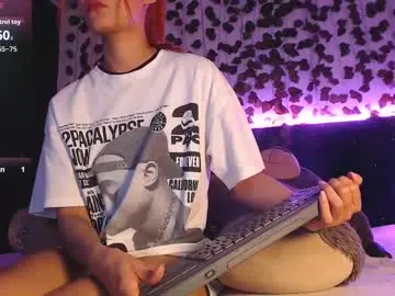 Liawood1  live sex cam