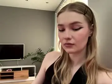 Piastonesifer  live sex cam
