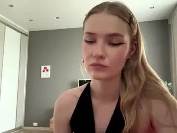 Piastonesifer  live sex cam