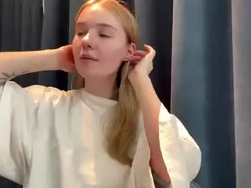 Piastonesifer  live sex cam