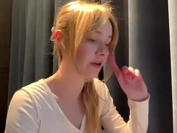 Piastonesifer  live sex cam