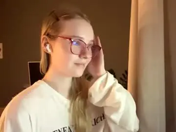 Piastonesifer  live sex cam