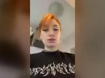 Red_conny00  live sex cam