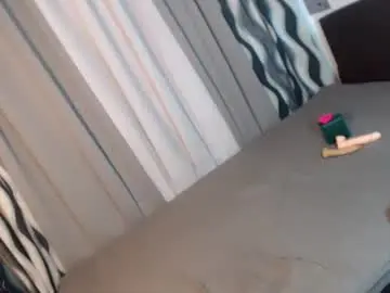 Yvonnellvs  live sex cam