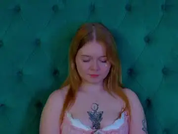 Elinavale  live sex cam