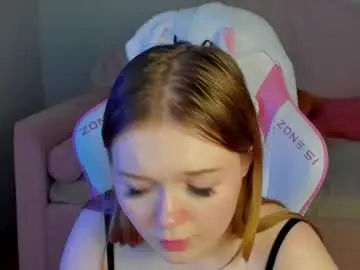 Elinavale  live sex cam