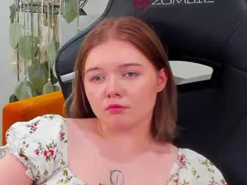 Elinavale  live sex cam