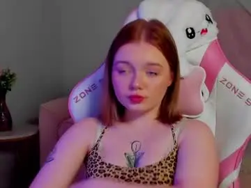 Elinavale  live sex cam