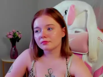 Elinavale  live sex cam