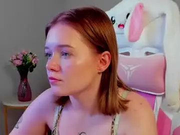 Elinavale  live sex cam