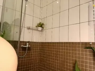 Linabaci  live sex cam