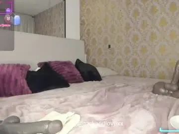 Rockandlovexx  live sex cam