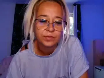 Freyaamore  live sex cam