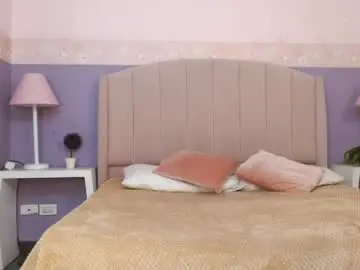 Irenee_22  live sex cam