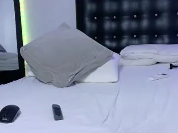 Juicyndeep  live sex cam