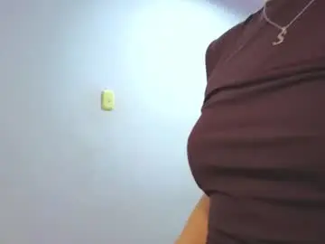 Katia_foxx  live sex cam