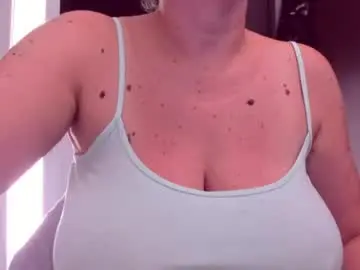 Katynextdoor  live sex cam