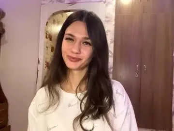 Kyrarobenson  live sex cam