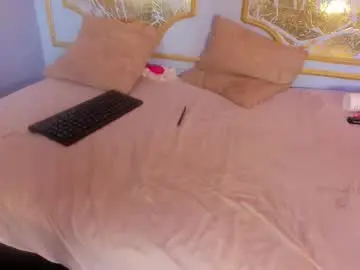 Luna_blaze_cr  live sex cam