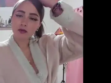 Sharlotte_sexx  live sex cam