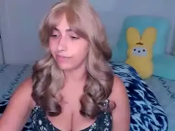 Xocurvyrae  live sex cam
