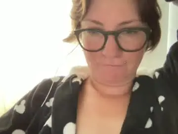 Bobwig4  live sex cam